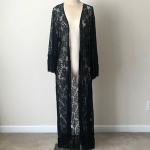 Forever 21 Lace kimono NWT